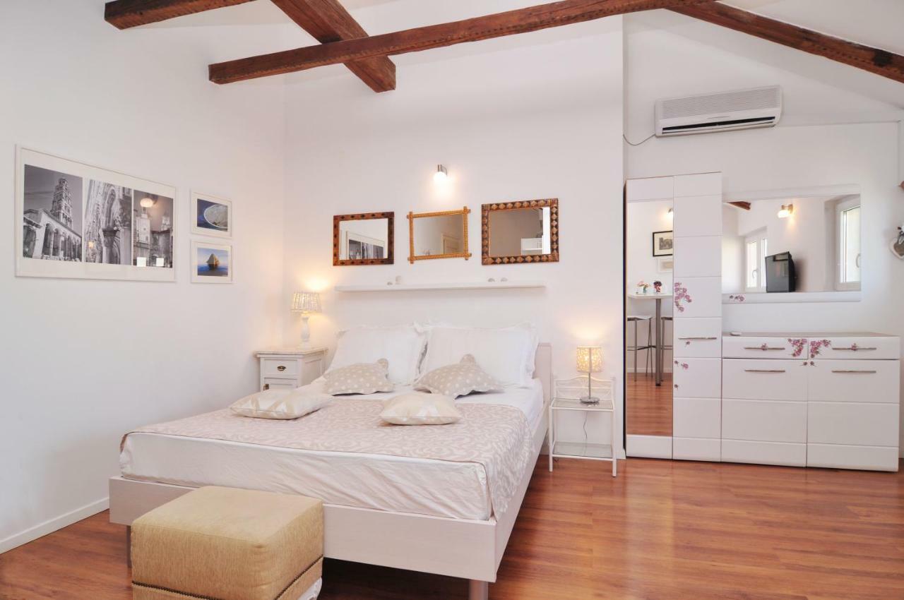 Apartment The Charm Σπλιτ Εξωτερικό φωτογραφία